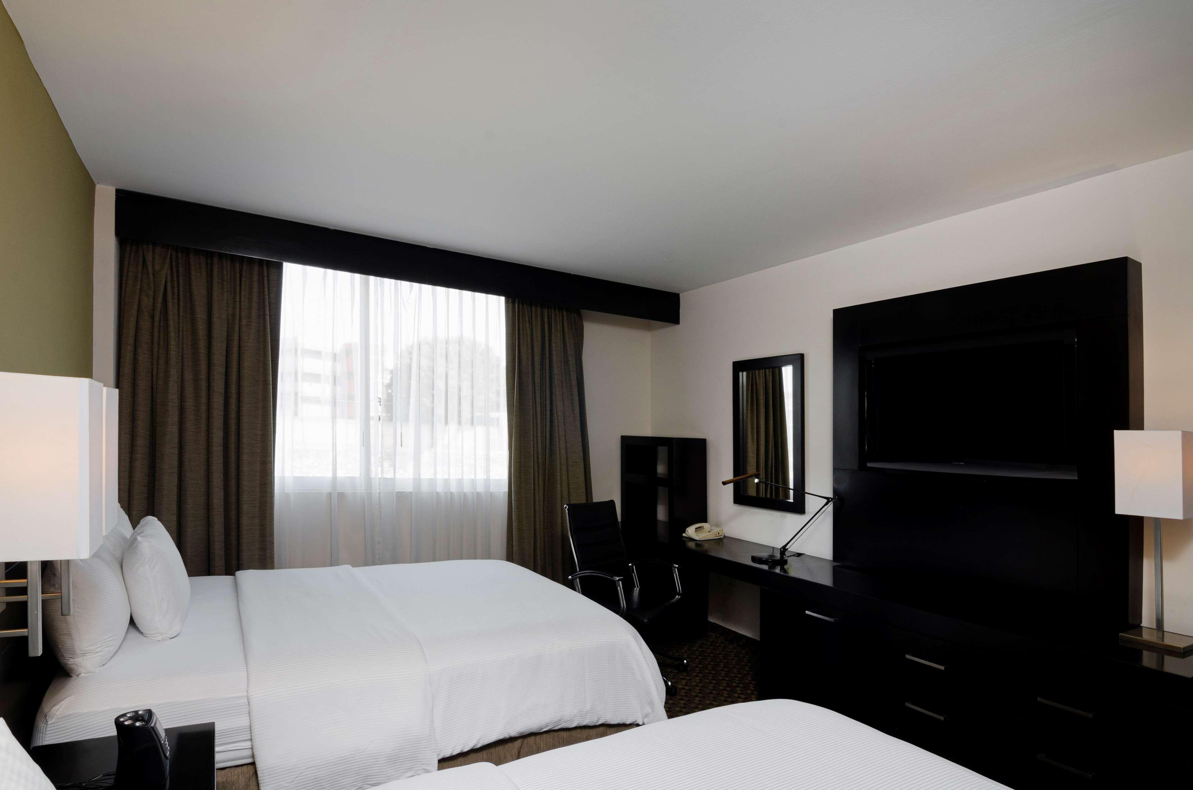 Hotel Doubletree By Hilton Querétaro Extérieur photo