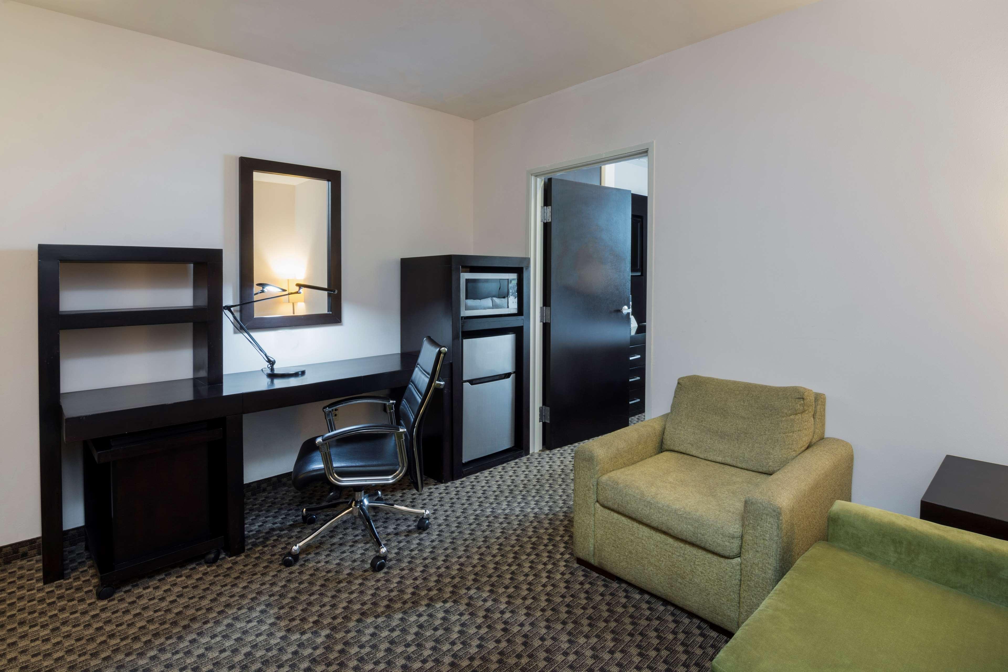 Hotel Doubletree By Hilton Querétaro Extérieur photo