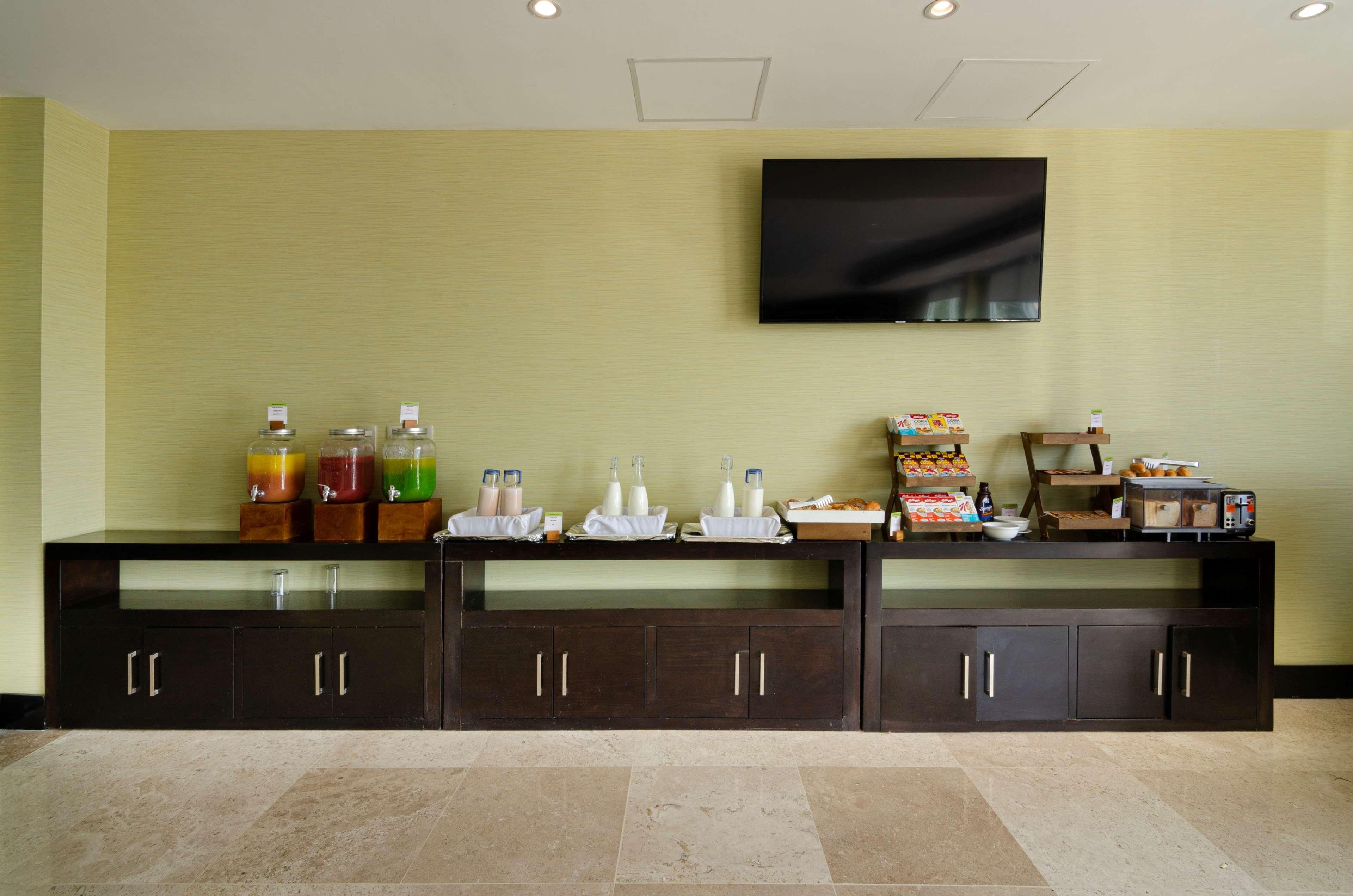 Hotel Doubletree By Hilton Querétaro Extérieur photo