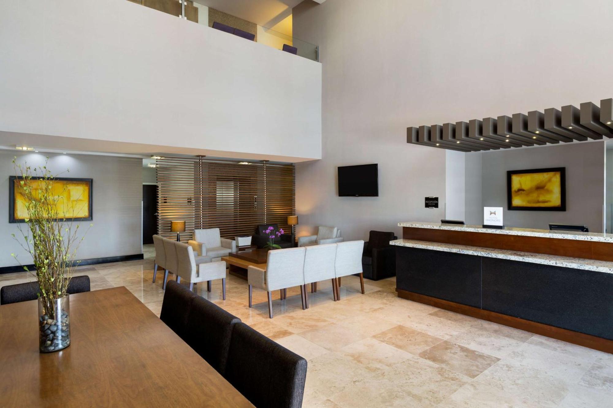 Hotel Doubletree By Hilton Querétaro Extérieur photo