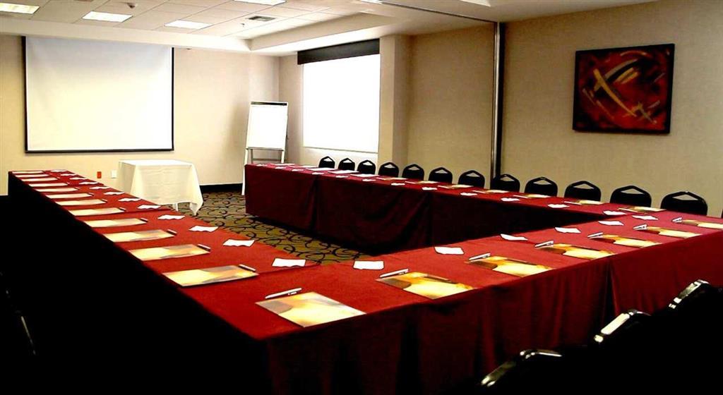 Hotel Doubletree By Hilton Querétaro Business photo