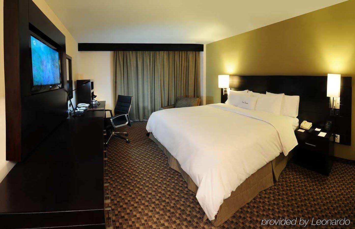 Hotel Doubletree By Hilton Querétaro Chambre photo