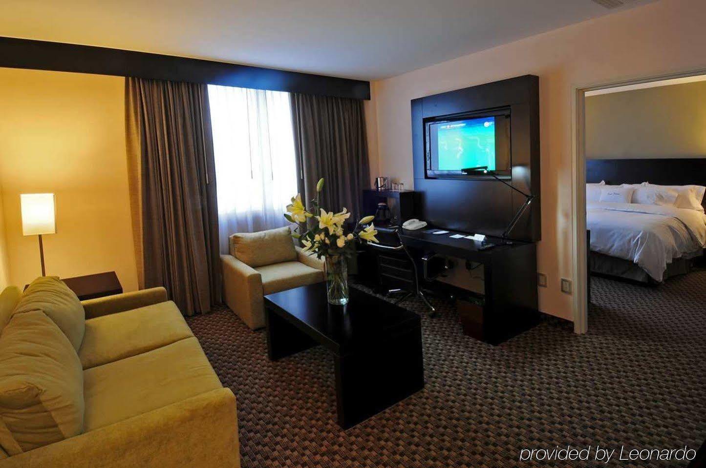Hotel Doubletree By Hilton Querétaro Chambre photo
